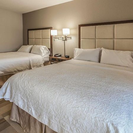 Hampton Inn Colorado Springs-Airport Exterior photo